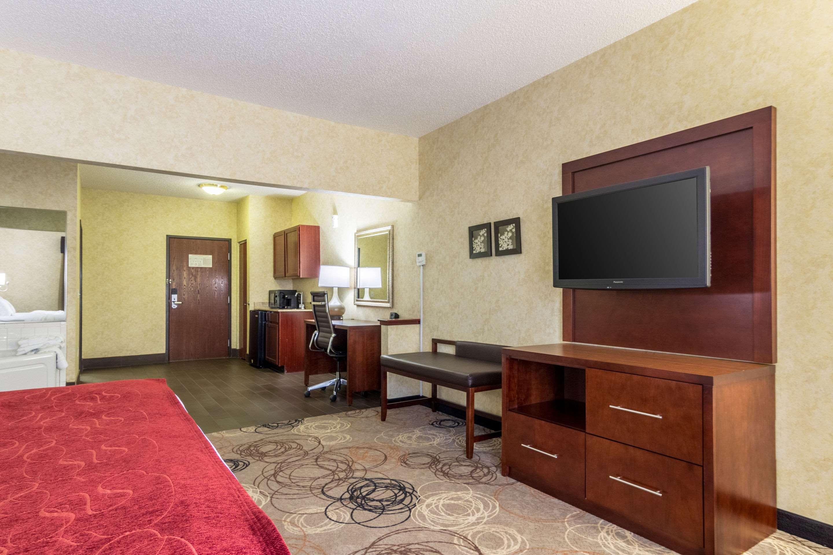 Comfort Suites Southfield-Detroit Экстерьер фото