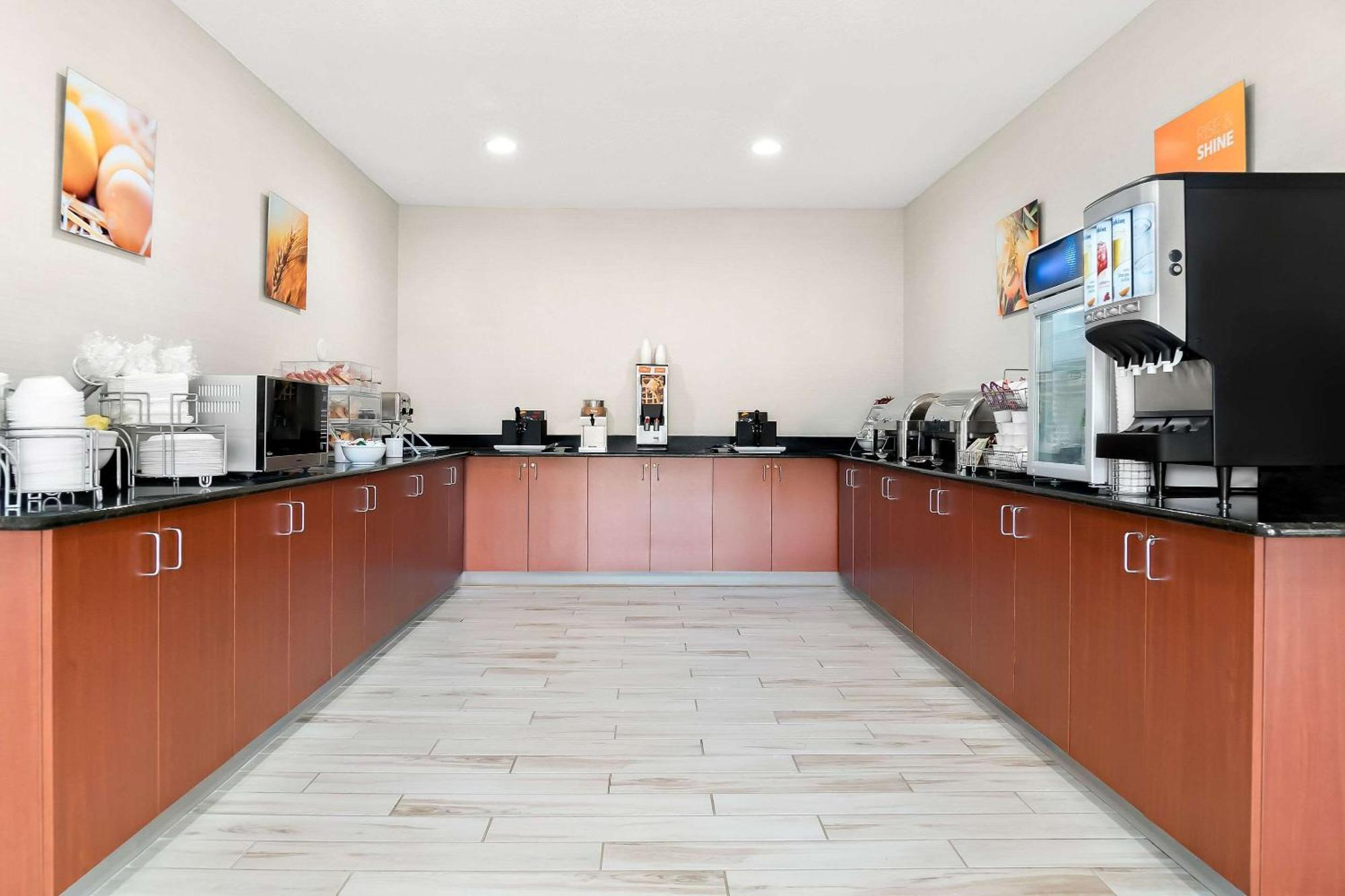 Comfort Suites Southfield-Detroit Экстерьер фото